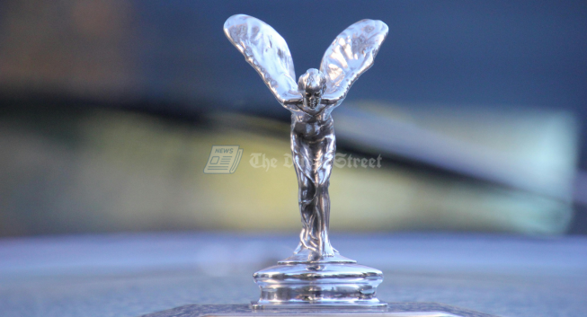 Rent Rolls Royce in Dubai for 1 Hour
